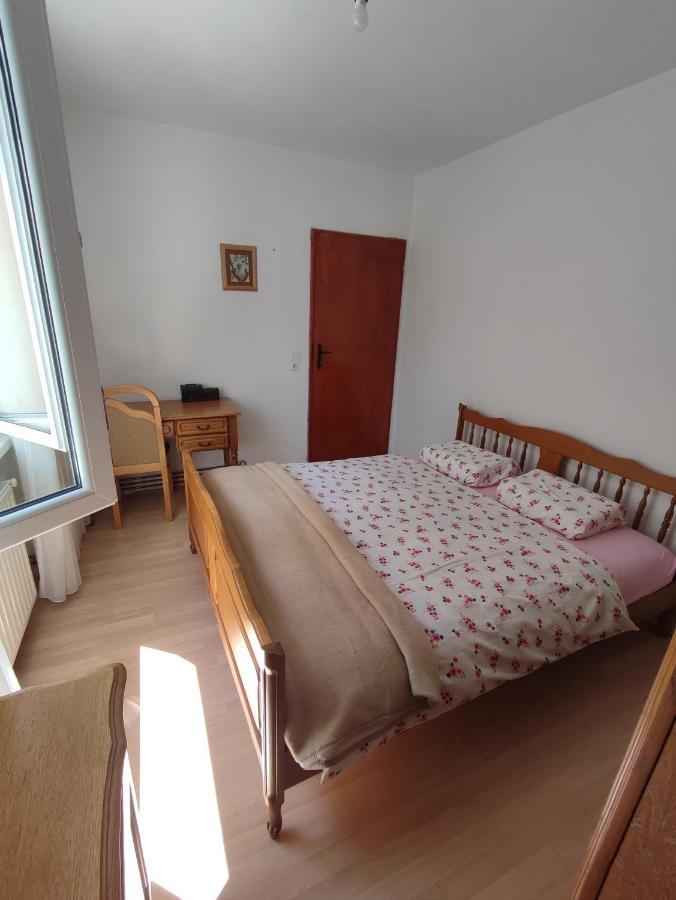 Apartman Bor ลิฟโน ภายนอก รูปภาพ