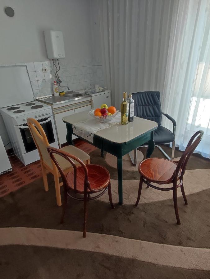 Apartman Bor ลิฟโน ภายนอก รูปภาพ